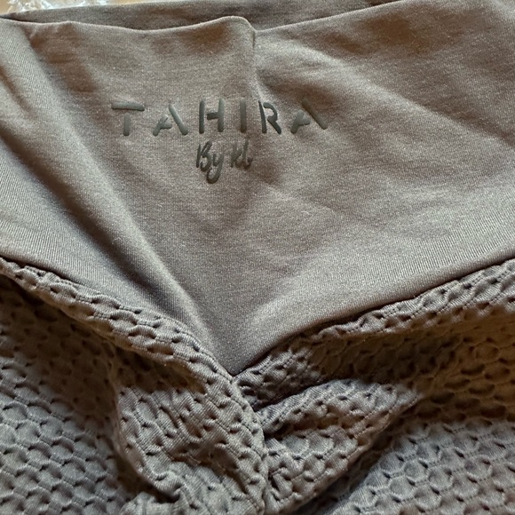 Size small Tahira by KB luxe leggings. - Picture 3 of 10